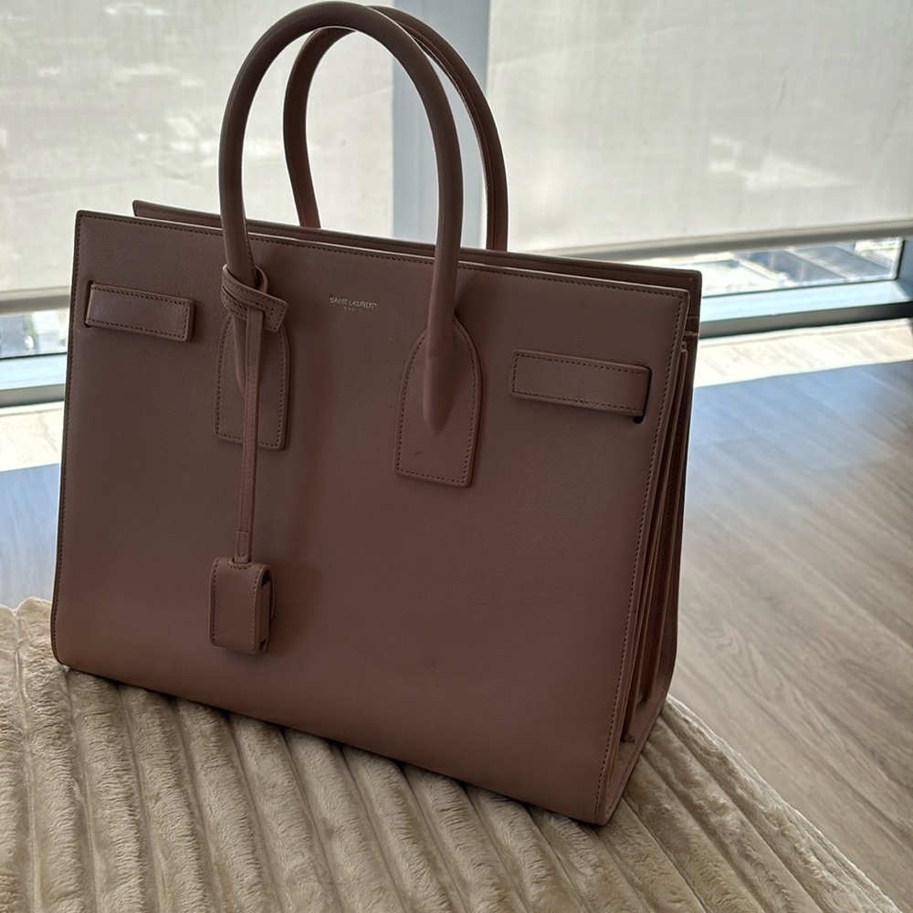 Pink full size saint Laurent tote with strap and locket